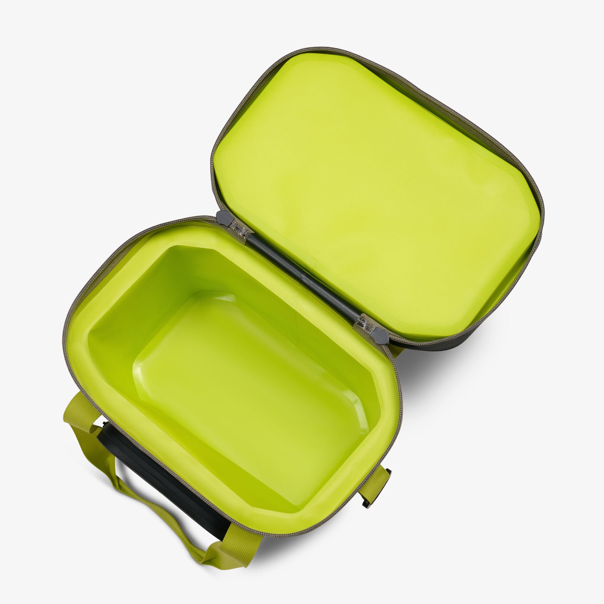 Trailmate 18-Can Cooler Bag - Image 4
